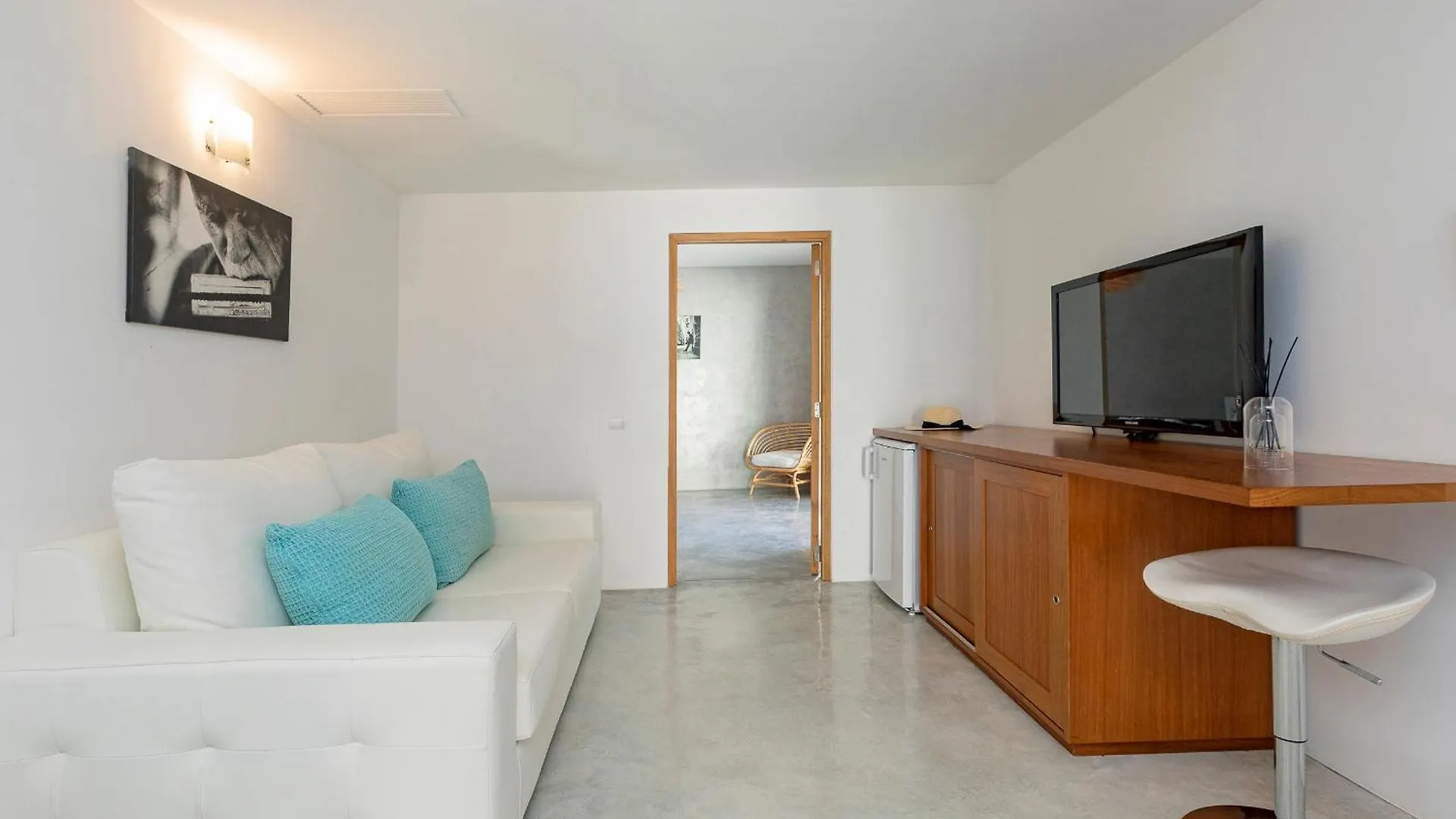 Villa In Cala Salada Sleeps 14 Сан-Антонио-Абад Испания