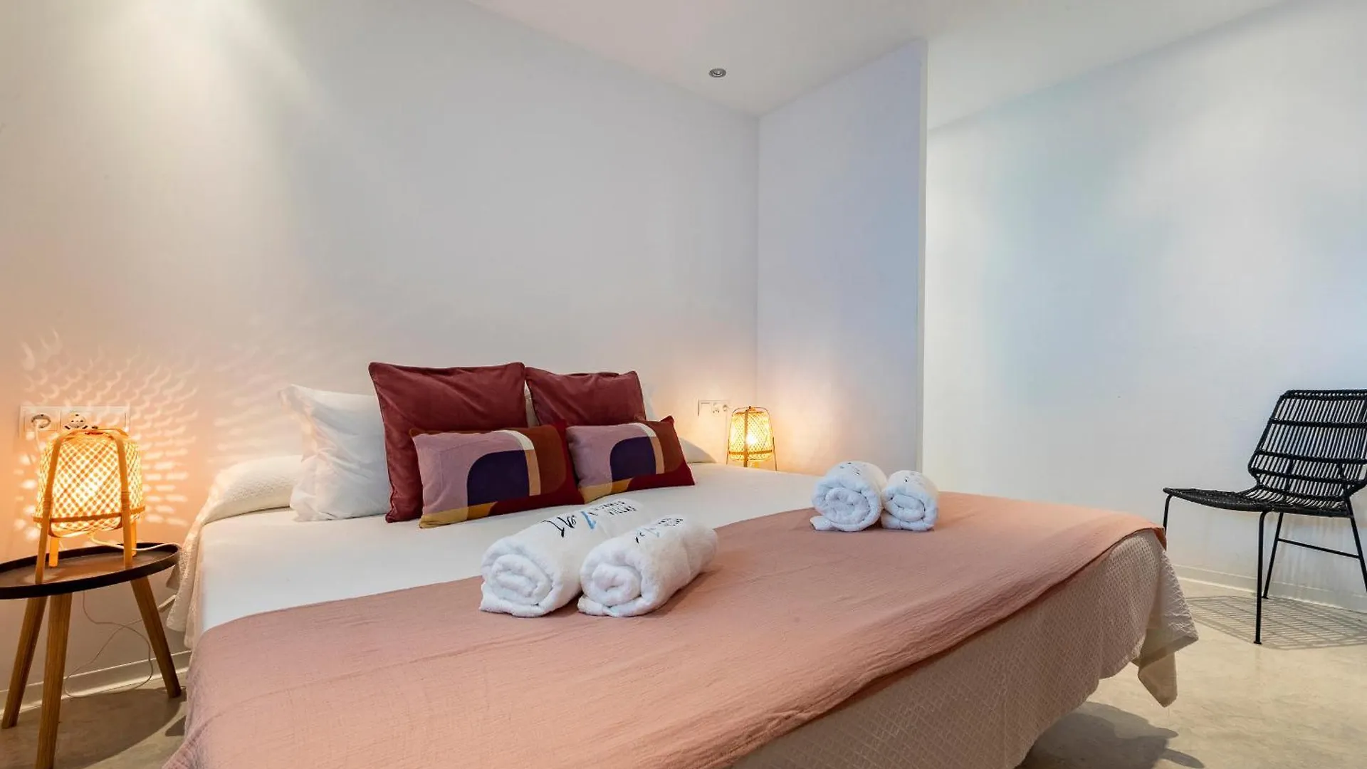 Villa In Cala Salada Sleeps 14 Сан-Антонио-Абад