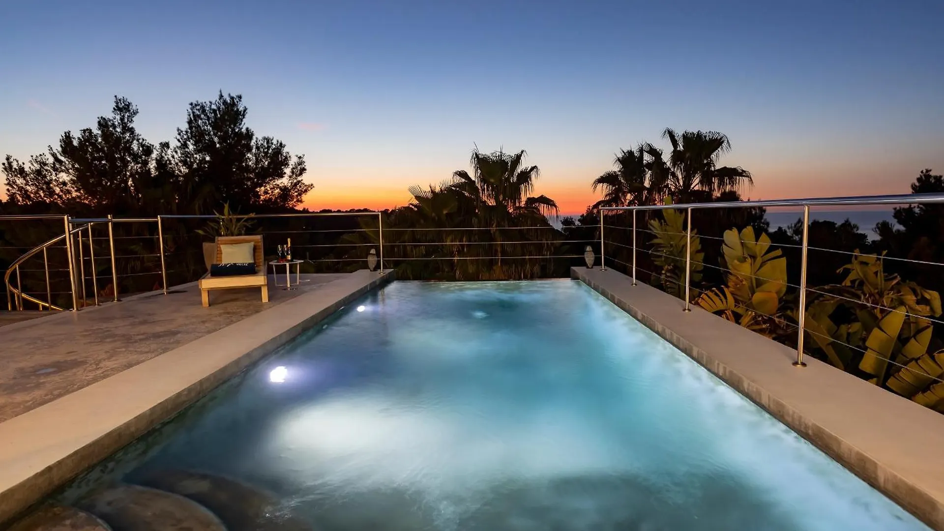 Villa In Cala Salada Sleeps 14 Сан-Антонио-Абад