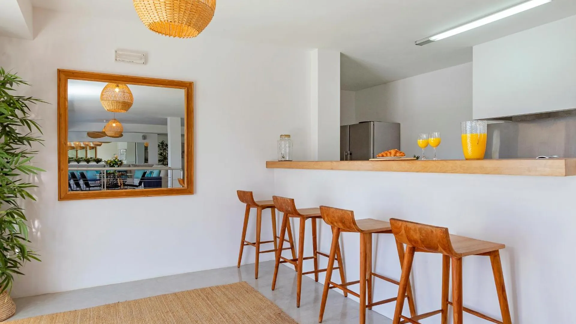 Villa In Cala Salada Sleeps 14 Сан-Антонио-Абад 0*,  Испания