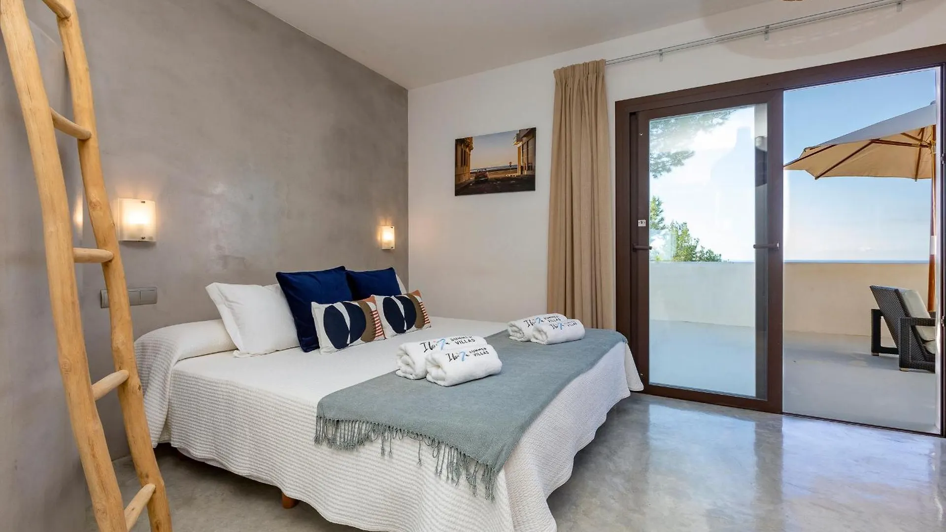 Villa In Cala Salada Sleeps 14 Сан-Антонио-Абад Испания