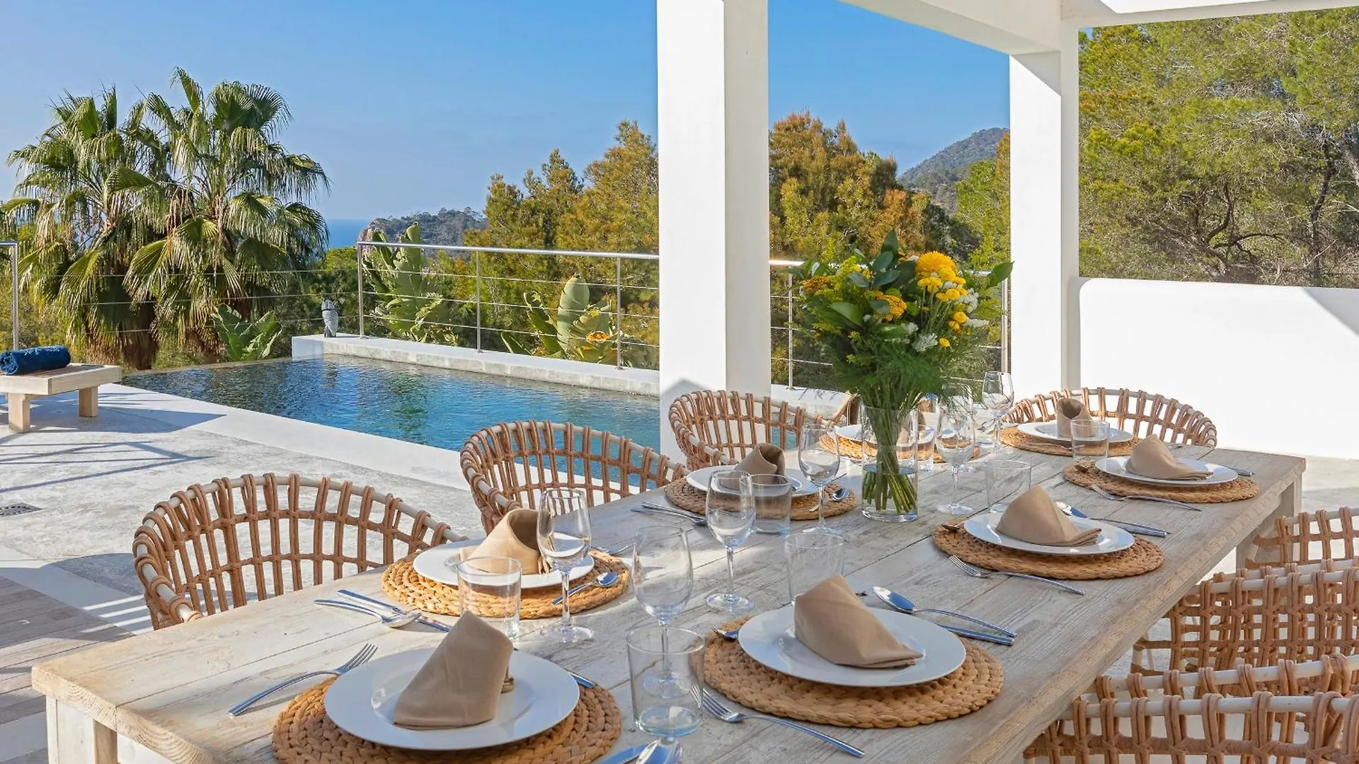 Villa In Cala Salada Sleeps 14 Сан-Антонио-Абад