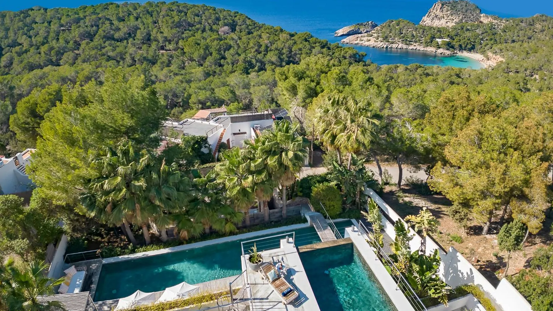 Villa In Cala Salada Sleeps 14 Сан-Антонио-Абад